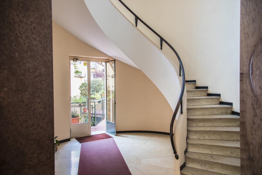 מילאנו Hemeras Boutique Homes - Design Flats Near The City Center מראה חיצוני תמונה
